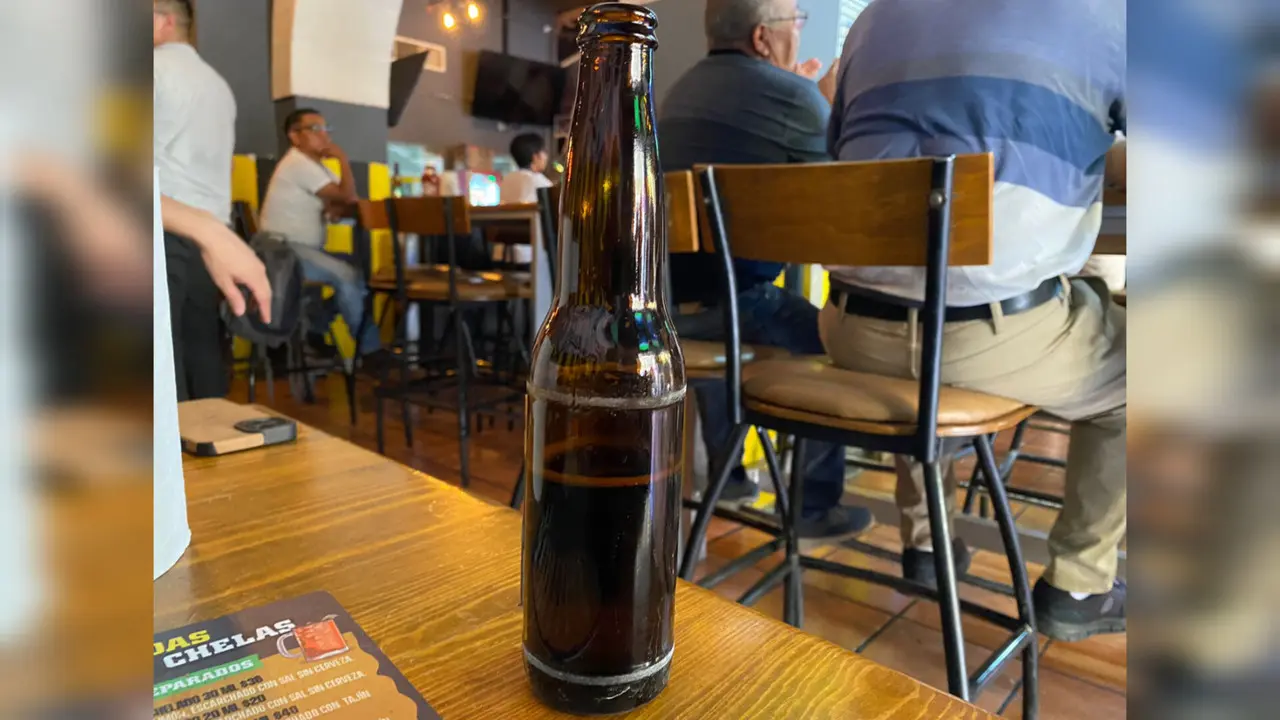 En abril y mayormente en mayo, se ha incrementado un 50 por ciento el consumo de cerveza de marcas nacionales e internacionales: Canirac. Foto: Irving Reyna