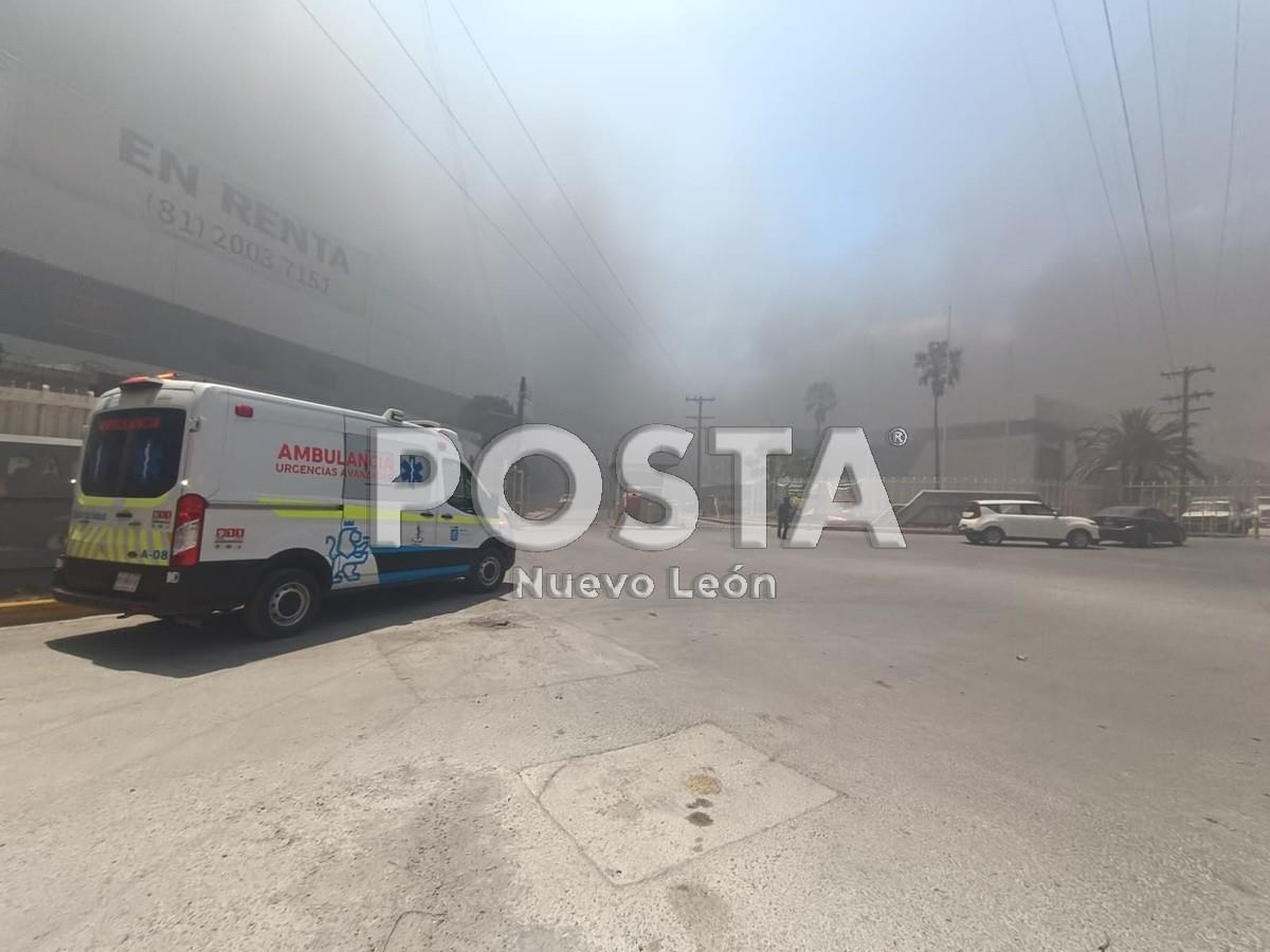 Un incendio en un predio a la altura del Parque Industrial Las Palmas en Santa Catarina movilizó a cuerpos de auxilio. Foto: Alicia Pardo / POSTA