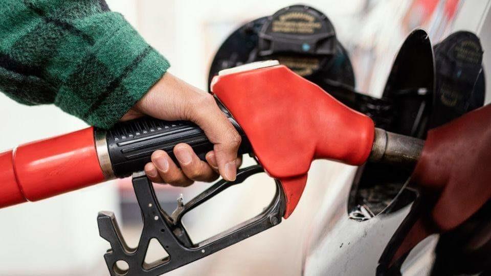 Sube el precio de la gasolina. Foto de pexels.