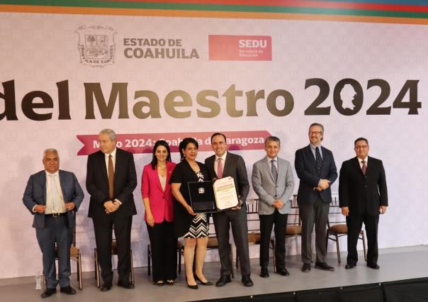 Celebra gobernador de Coahuila a docentes de la Sección 5 del SNTE