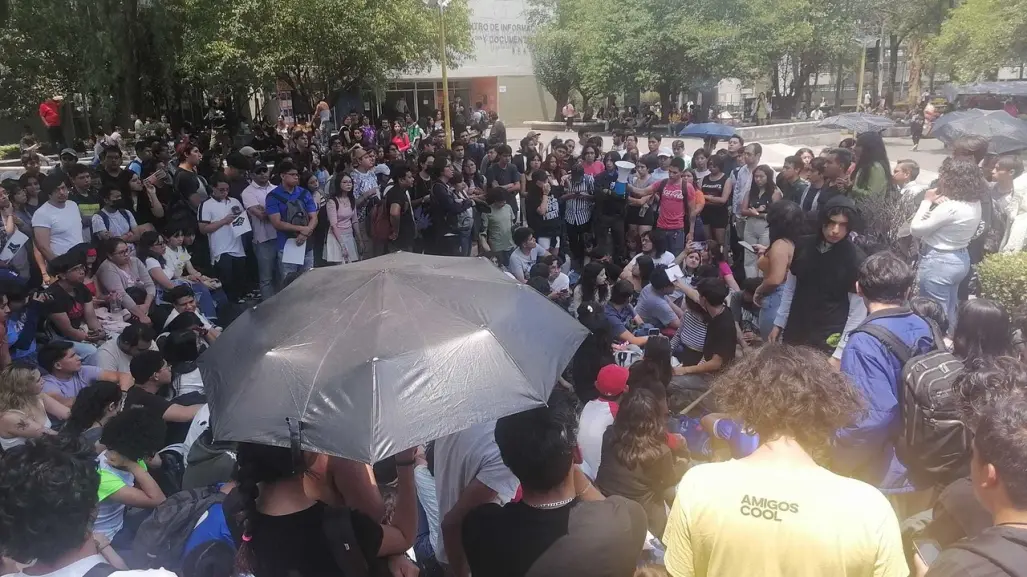 Habrá Mega marcha: Justicia para estudiante muerto afuera de CCH Naucalpan