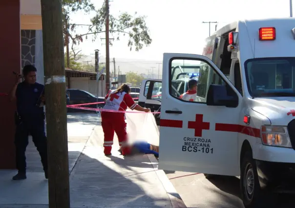 Muere hombre sobre la vía pública en San José del Cabo