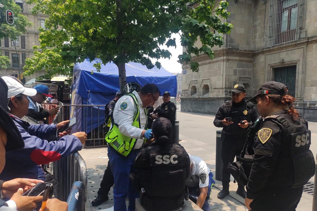 Paramédicos con policías. Foto: Ramón Ramírez