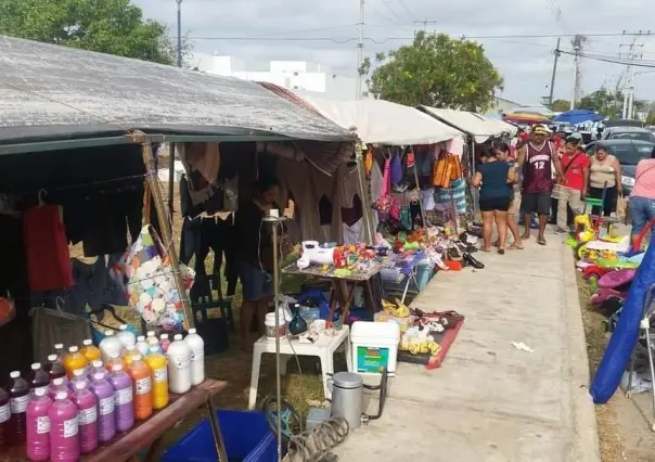 Tianguistas de San Roque piden seguridad tras descubrir otro poste electrificado