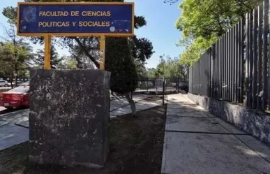 Estudiantes de la UNAM ocupan FCPyS por violencia y suspenden clases