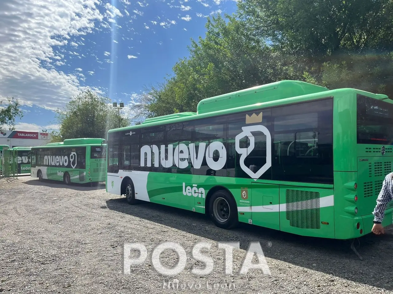 En un evento, que se realizó en el Parque Aztlán, se supervisó la entrega y operación de las nuevas unidades de transporte, las cuales forman del Plan Maestro Movilidad. Foto: POSTA.