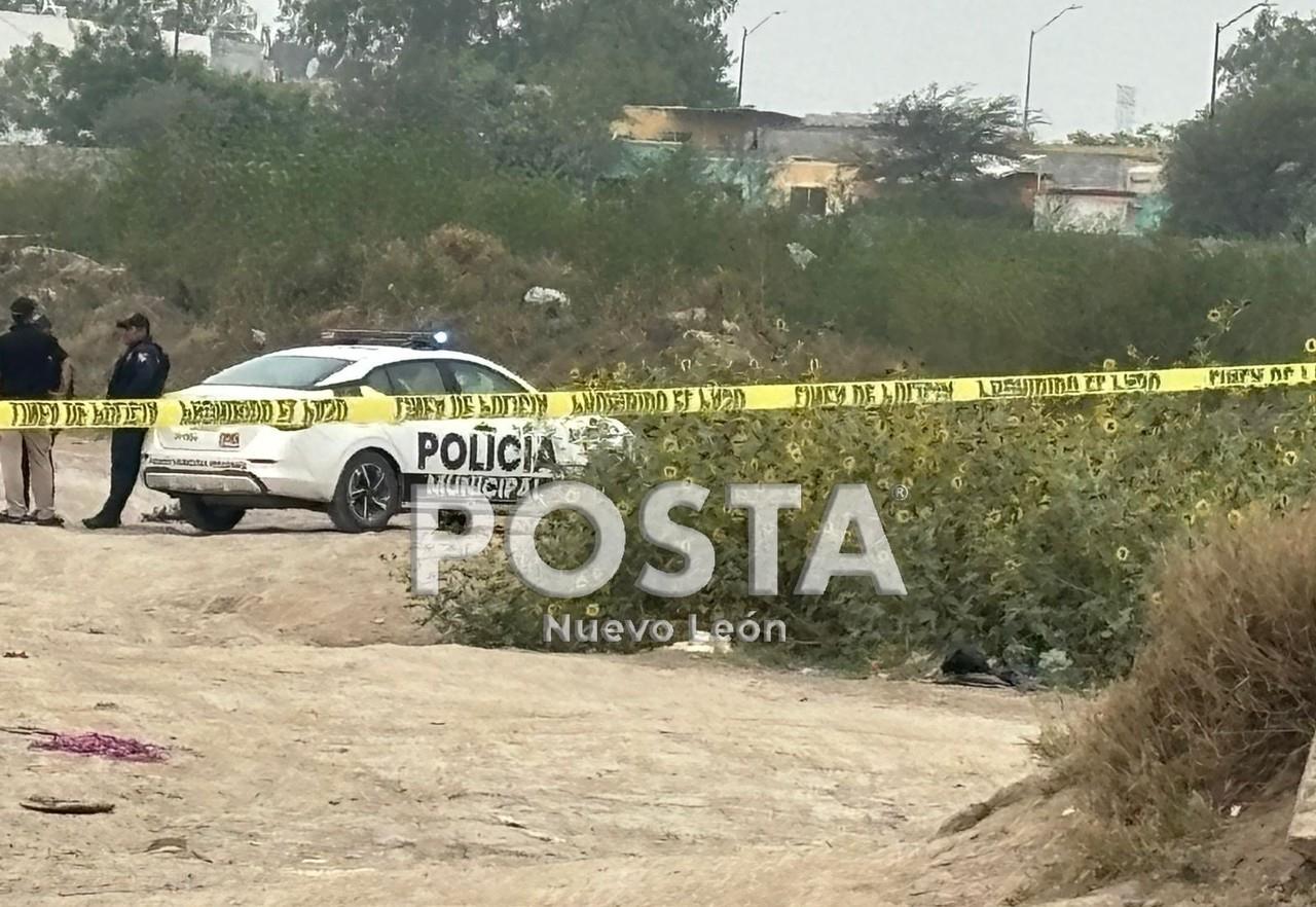 Patrulla de la policía de Pesquería cubriendo la zona del hecho. Foto: Raymundo Elizalde.