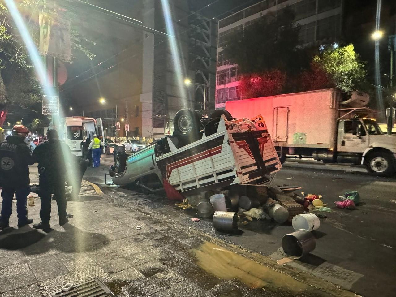 Camioneta volcada. Foto: Ramón Ramírez