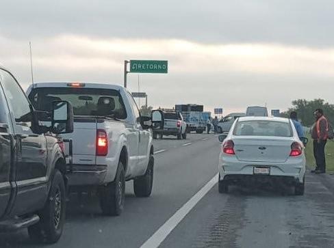 En Matamoros, desde la madrugada desde este martes amaneció con situaciones de riesgo y bloqueos de vialidades, autoridades ya atienden la situación. Fotos: Redes sociales