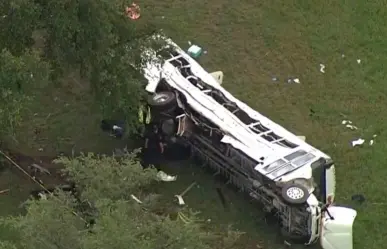 Confirman muerte de ocho mexicanos tras choque de autobús en Florida