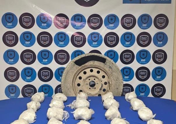 En Acuña, asegura Policía Estatal camioneta con 21 kilos de droga