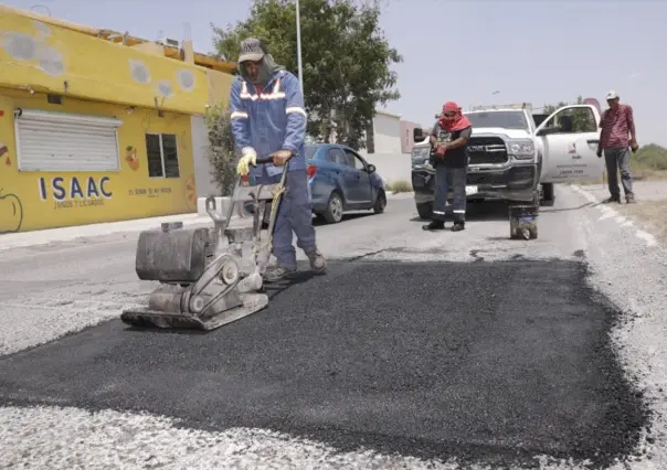 Continúa programa de bacheo para garantizar seguridad vial en Escobedo