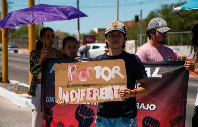 Protestan estudiantes de la UABCS a favor de huelga del personal administrativo