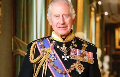 Revelan primer retrato oficial del rey Carlos III de Inglaterra