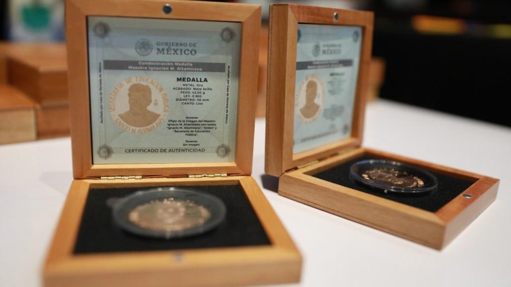 Reconocen a maestros de Nuevo León con premio Ignacio Manuel Altamirano