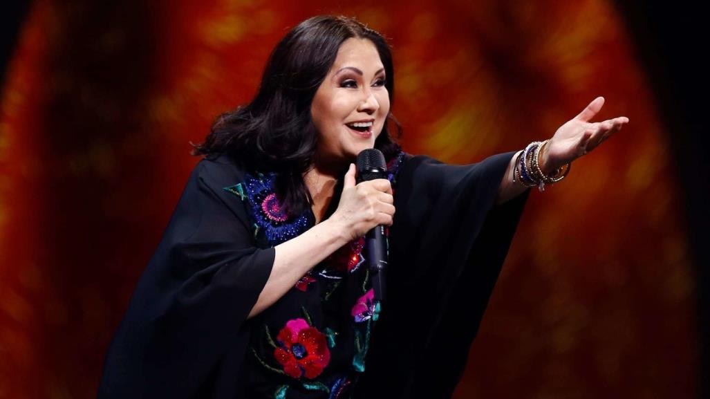 Hospitalizan a Ana Gabriel tras concierto en Chile (VIDEO)