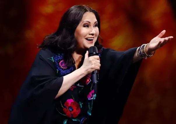 Hospitalizan a Ana Gabriel tras concierto en Chile (VIDEO)