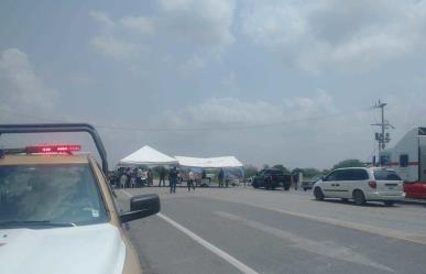 Manifestantes mantienen cerrada la carretera Victoria - Matamoros