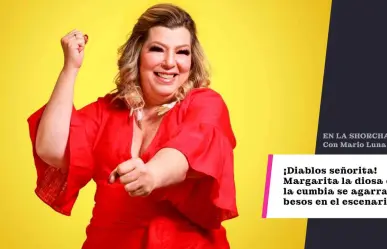 Margarita la diosa de la cumbia se agarra a besos en el escenario