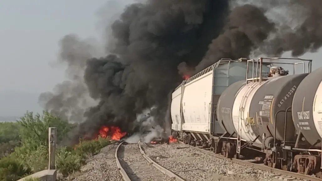 Trágico choque en Ramos Arizpe: Incendio cobra una vida y deja tres heridos