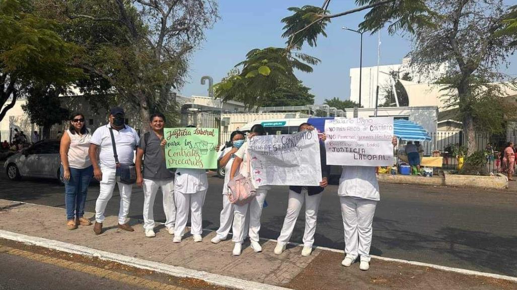 Empleados del hospital Agustín OHorán exigen justicia laboral en Yucatán