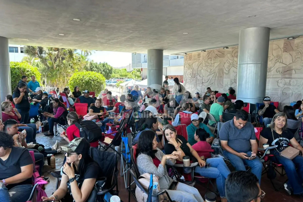 Sigue paro laboral de docentes en BCS