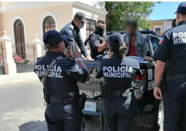 Detenido por agredir a su hijo menor, en la vía pública del centro de Mérida