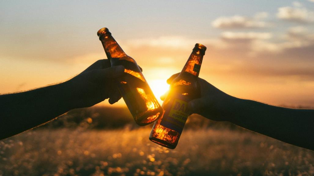 ¿La cerveza sirve para refrescar el calor?