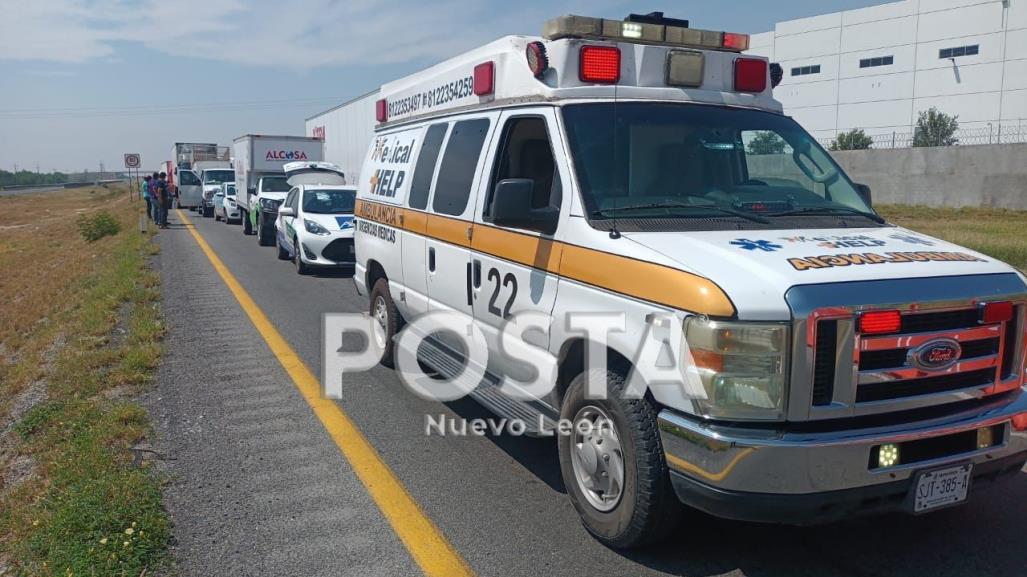 Carambola y bacheo lento paraliza la autopista a Laredo en Ciénega de Flores