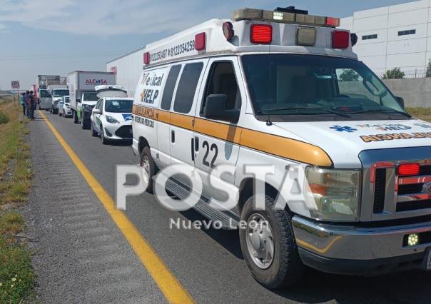 Carambola y bacheo lento paraliza la autopista a Laredo en Ciénega de Flores