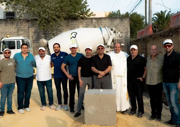 Colocan primera piedra del complejo Somos Pádel en San Pedro