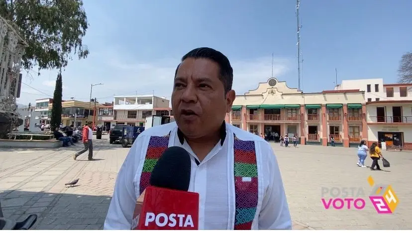 El diputado de Morena, Luis Arturo Santiago, anunció un mitin de Rocío Nahle en Perote el sábado, pero el ayuntamiento no autorizó usar el parque. Foto: Rosalinda Morales / POSTA