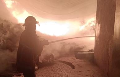 Se incendia fábrica de veladoras en San Martín Texmelucan, Puebla (VIDEO)