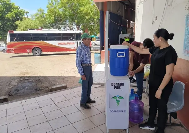 Instalan módulos de hidratación para prevenir golpes de calor en Sinaloa