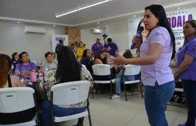 Misión de Yahleel y Laura es seguir ayudando a los neolaredenses.