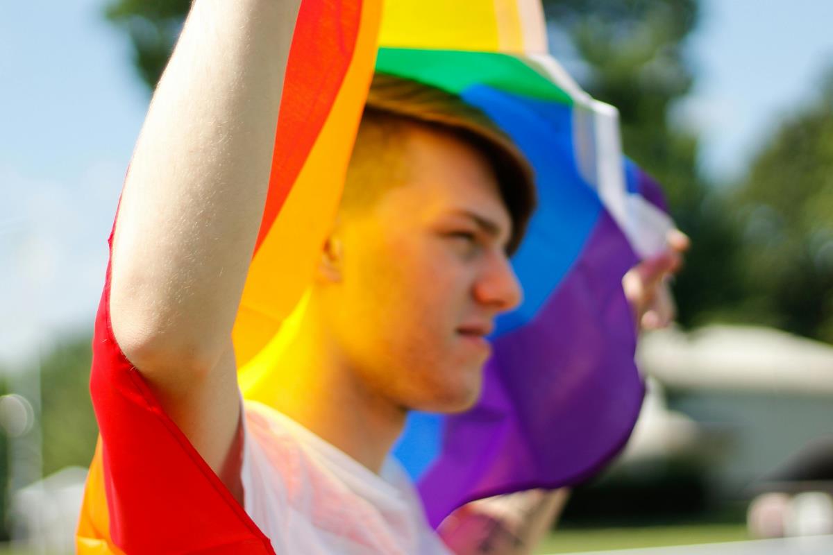 Día Internacional contra la Homofobia Bifobia y Transfobia. Foto: Brianna Swank / Pexels