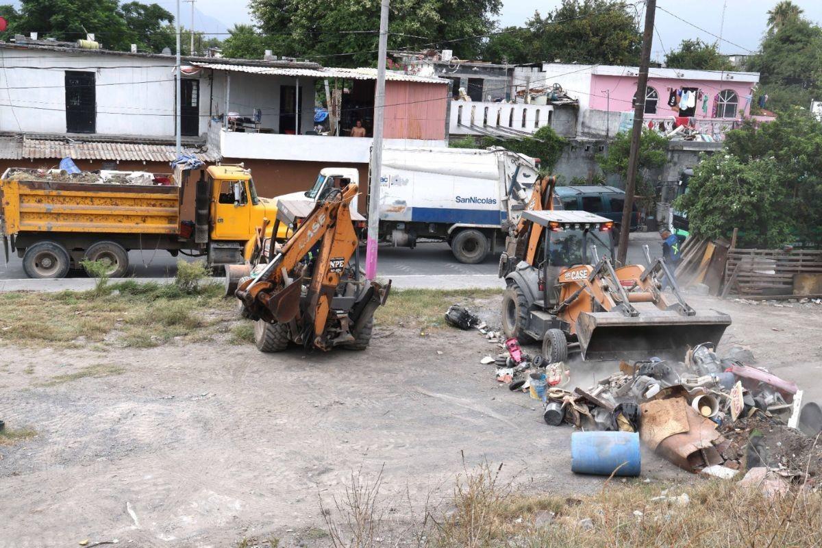 Retroexcavadoras realizando tareas de limpieza en San Nicolás. Foto: Gobierno de San Nicolás