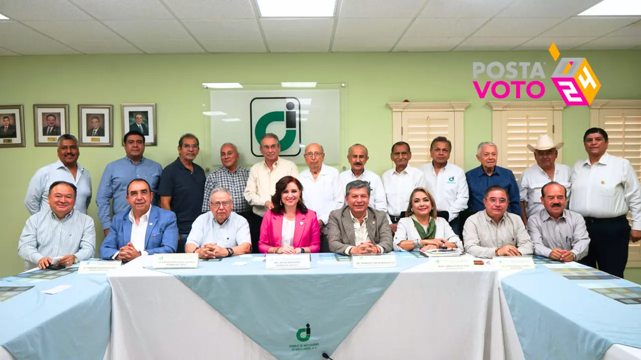 Imelda Sanmiguel Sánchez, candidata al Senado por la coalición Fuerza y Corazón por Tamaulipas, se reunió con el Consejo de Instituciones de Nuevo Laredo y firmó acuerdos para enriquecer su propuesta legislativa. Foto: Imelda Sanmiguel Sánchez