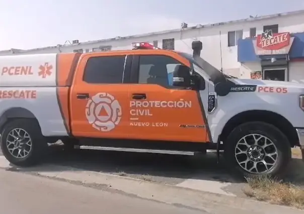 Salvan a dos hombres atrapados dentro de alcantarilla en Juárez