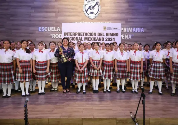 Escuela Vadillo Cicero de Mérida gana Fase Estatal Concurso Himno Mexicano