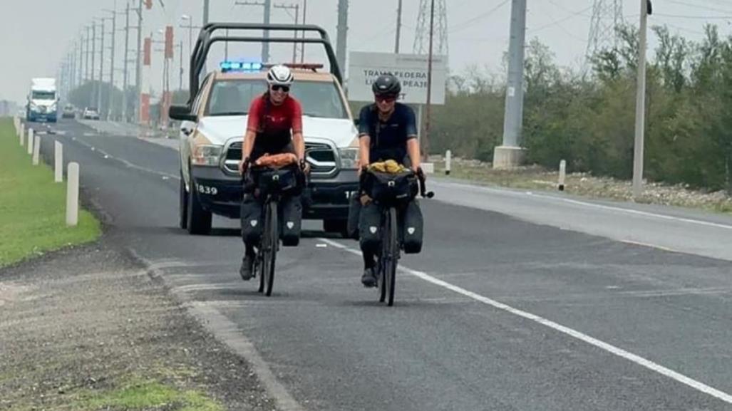 Laura y Antonia, ciclistas alemanas en su travesía por Tamaulipas y México