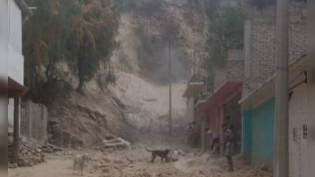 ¡Se desgaja el cerro! Deslave sepulta una casa en la Sierra de Guadalupe