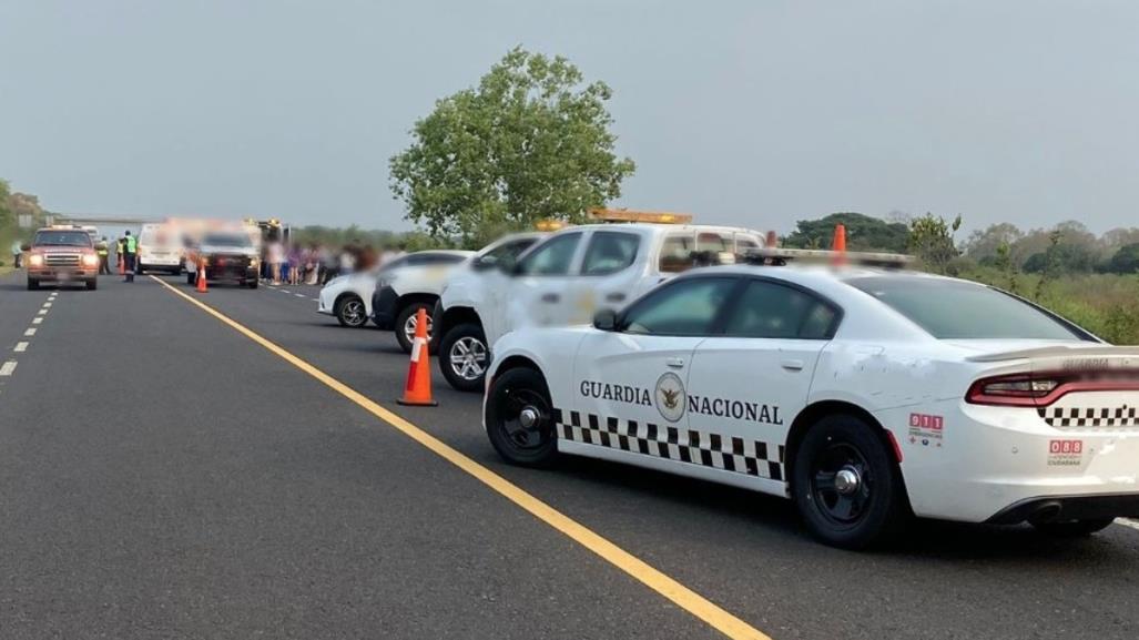 Fuerte choque en carretera de Veracruz deja 44 personas lesionadas