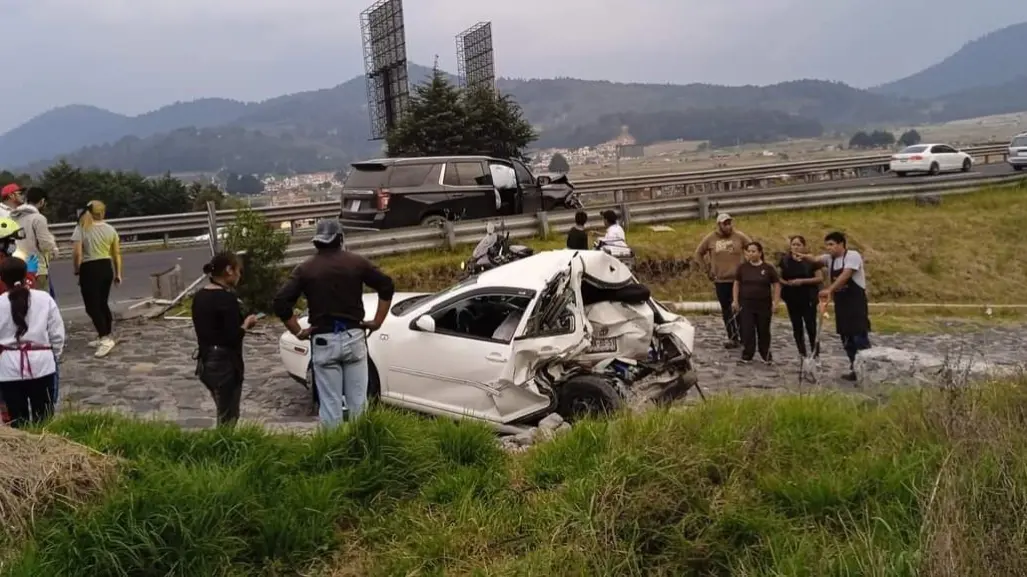 Accidente en la México-Toluca deja un fallecido y un herido grave