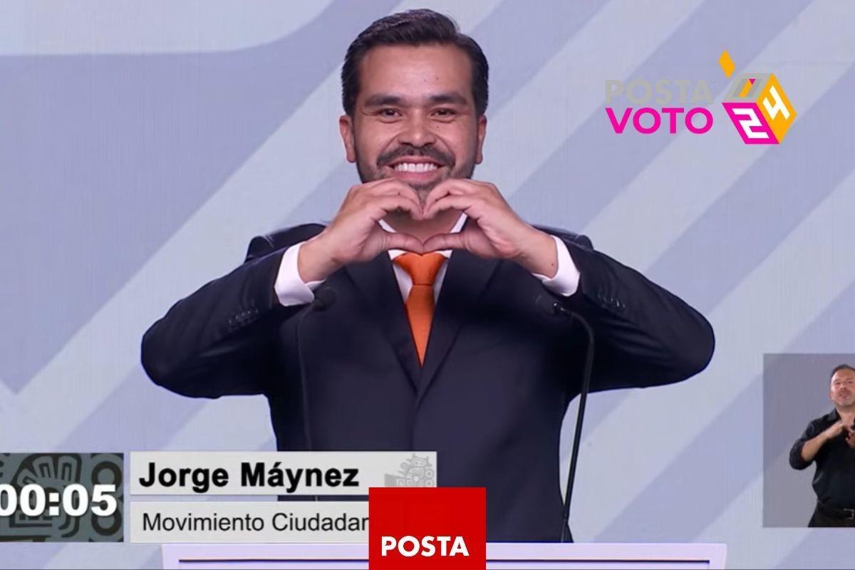 Jorge Álvarez Máynez se despide con un corazón del tercer debate presidencial. Foto: POSTA