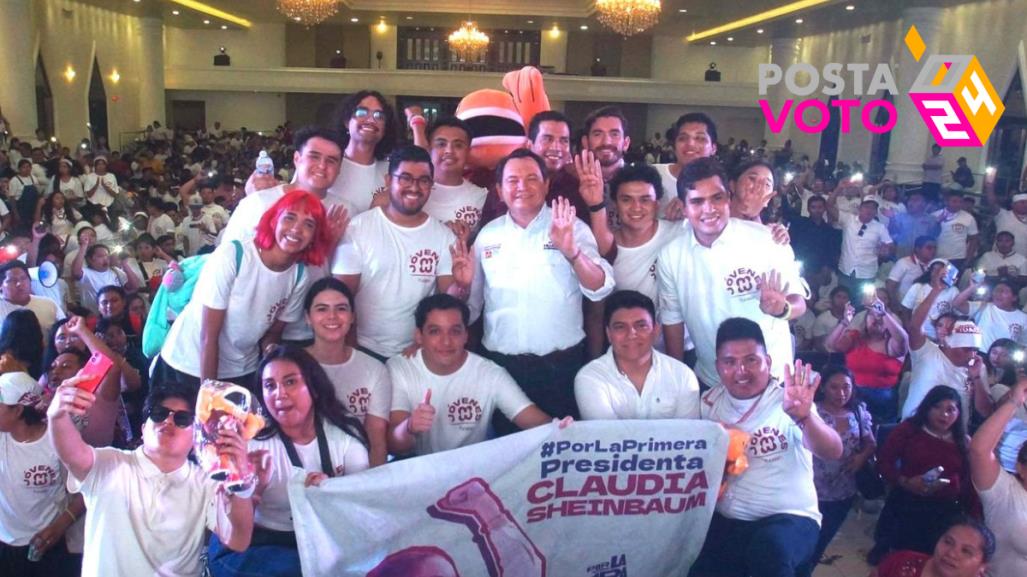 Huacho Díaz Mena refrenda compromiso con la educación de los jóvenes yucatecos