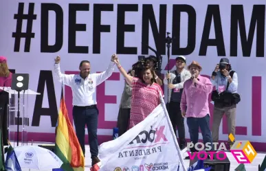 Xóchitl Gálvez encabeza la Marea Rosa en Zócalo de la Ciudad de México