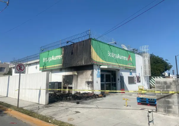 Controlan incendio en bodega Aurrera de Apodaca; descartan lesionados