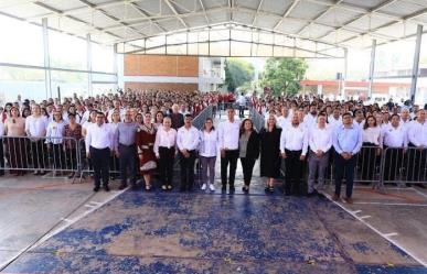 Destaca Américo Villarreal rol de educadoras