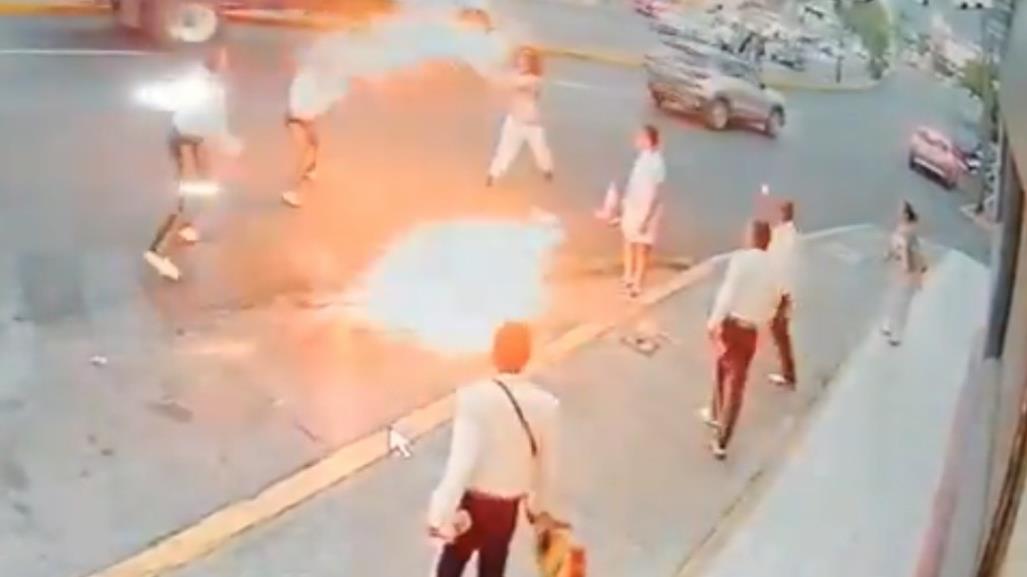 Tragafuegos quema a mariachis frente a El Infierno en Morelia (VIDEO)